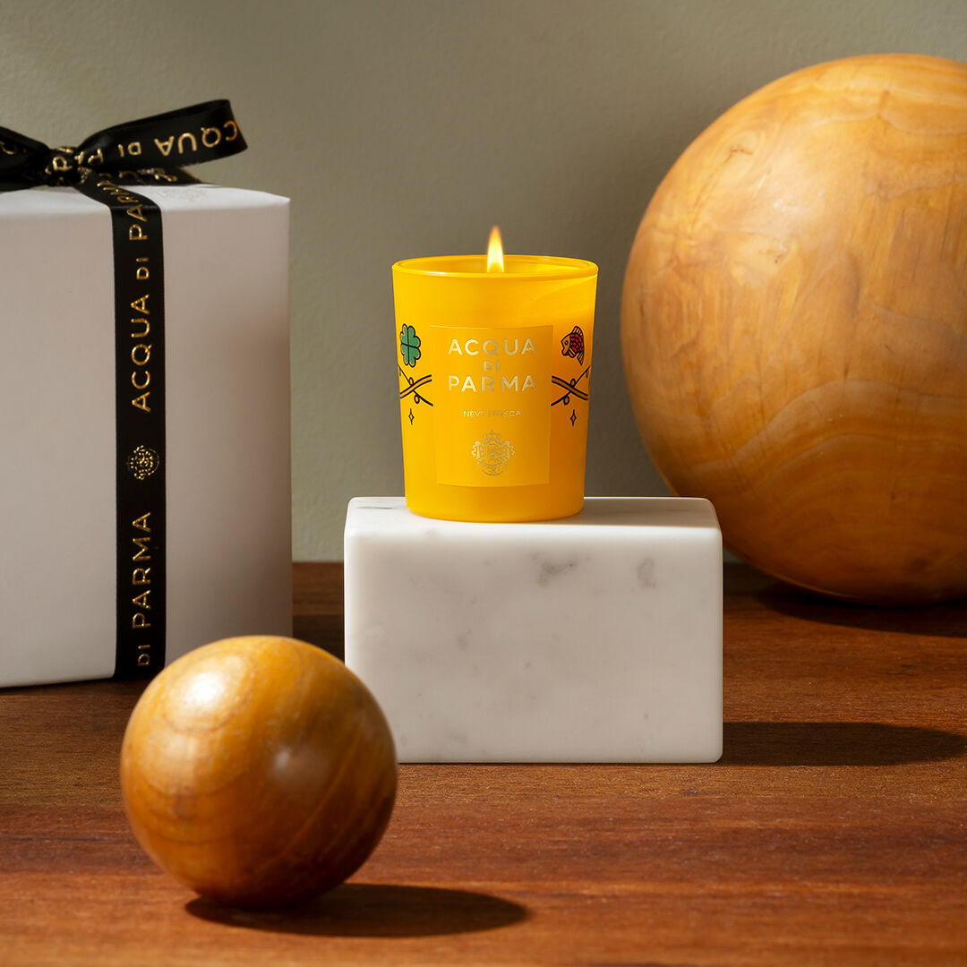 holiday-gwp-candle